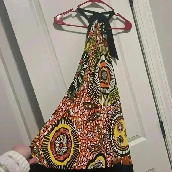 Vintage Y2K Backless Top size Large abstract Design Body Central like new - Picture 3 of 8